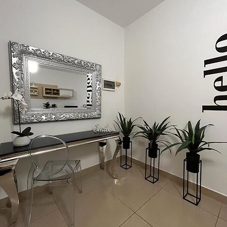 Crimson Court Apartman Is-Swieqi Kültér fotó