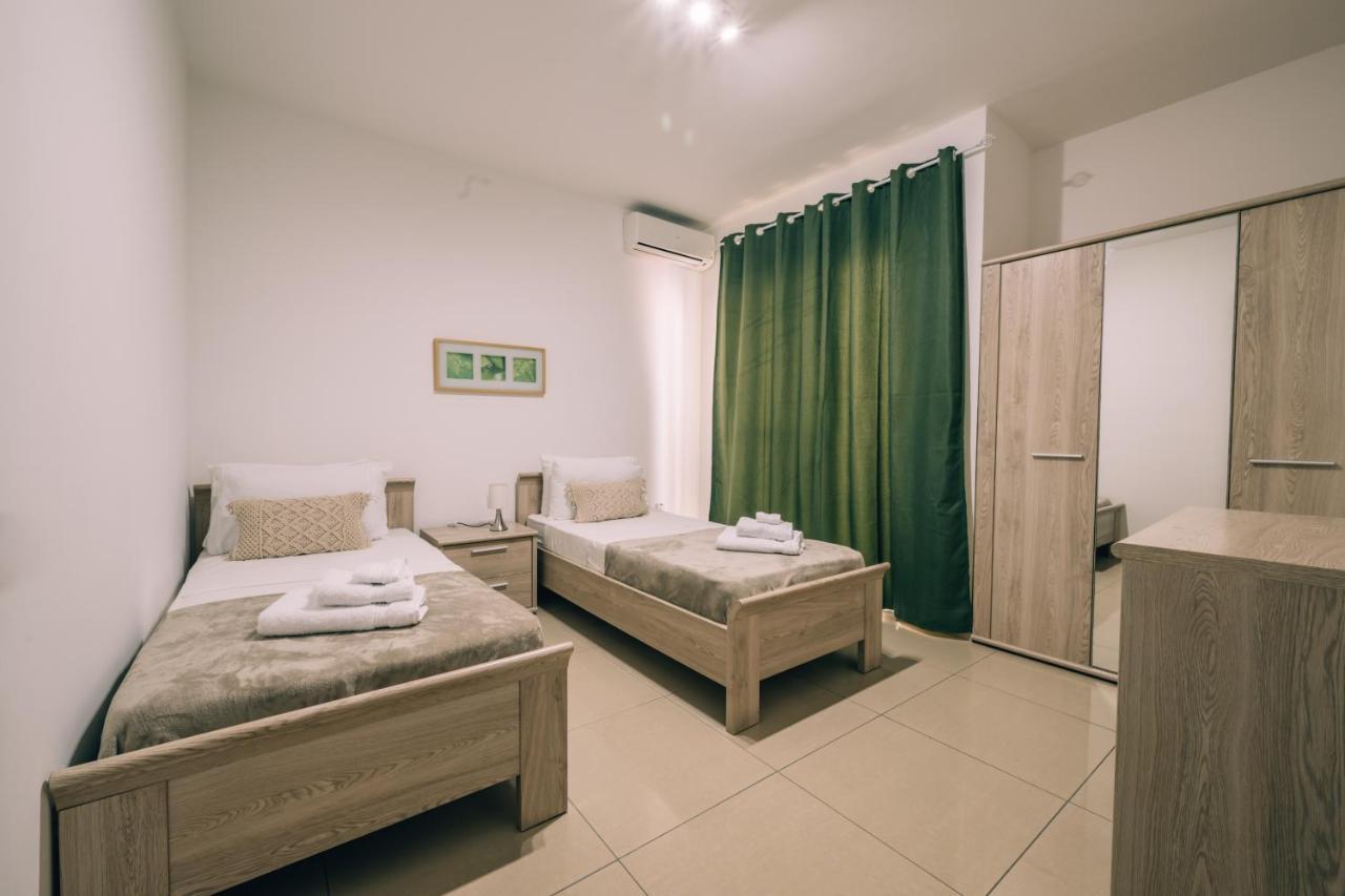 Crimson Court Apartman Is-Swieqi Kültér fotó